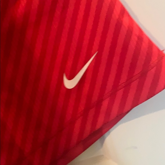 Nike DRYFIT Racerback workout top - Picture 2 of 5